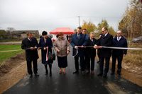 Powiększ zdjęcie: Uroczyste otwarcie dróg w Łysej Górze i Śniadówce (4)