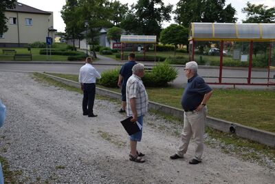 Podpisanie Umowy z Wykonawcą zadania na przebudowę dróg gminnych nr 124094L (ul. Rynek) i nr 124027L (ul. Stawowa)  w Baranowie.